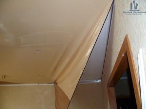 Очистка потолка от водорастворимых красок от строительной компании Русский Мастеровой